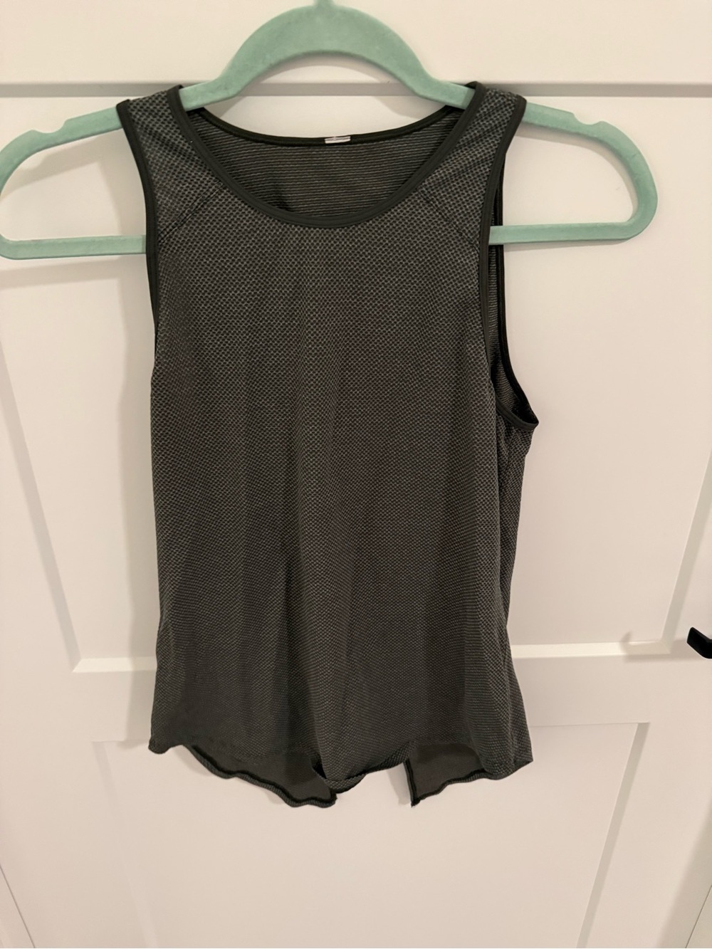 Lululemon Open Back Tank Top Gray Black Mesh Racerback Yoga Workout Top Size 6